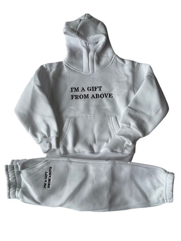 IM A GIFT FROM ABOVE SET ( UNISEX ) WHITE